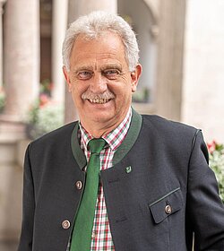 Peter Oberlehner Peter Oberlehner